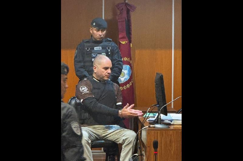 Cositorto celebroacute el tiacutetulo de Platense en medio del juicio por estafa en Salta
