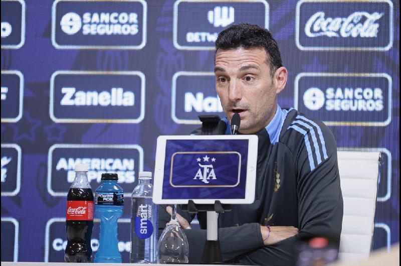 Scaloni- ldquoTodaviacutea no tenemos decidido si Messi va a jugar de arranquerdquo