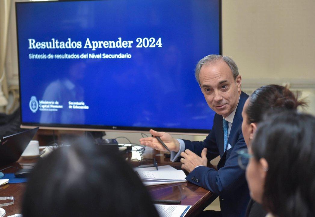 Resultados alarmantes- solo el 142-en-porciento- de los estudiantes aproboacute Matemaacutetica en la Prueba Aprender 2024