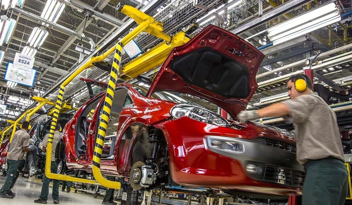 Fuerte repunte de la industria automotriz- la produccioacuten crecioacute 25-en-porciento- en mayo y ya supera las 200 mil unidades