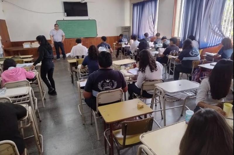 Alto porcentaje de estudiantes tiene un nivel por debajo del baacutesico en Matemaacutetica