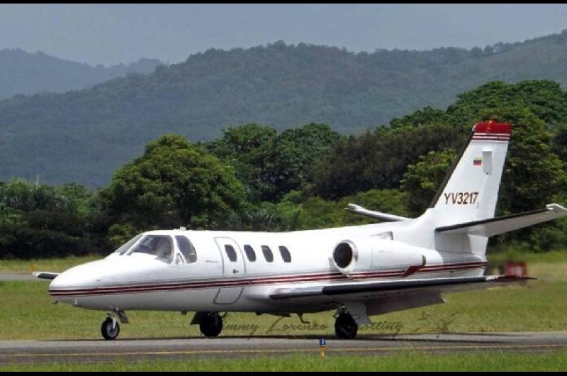 Buscan un avioacuten desaparecido en Venezuela con tres personas a bordo
