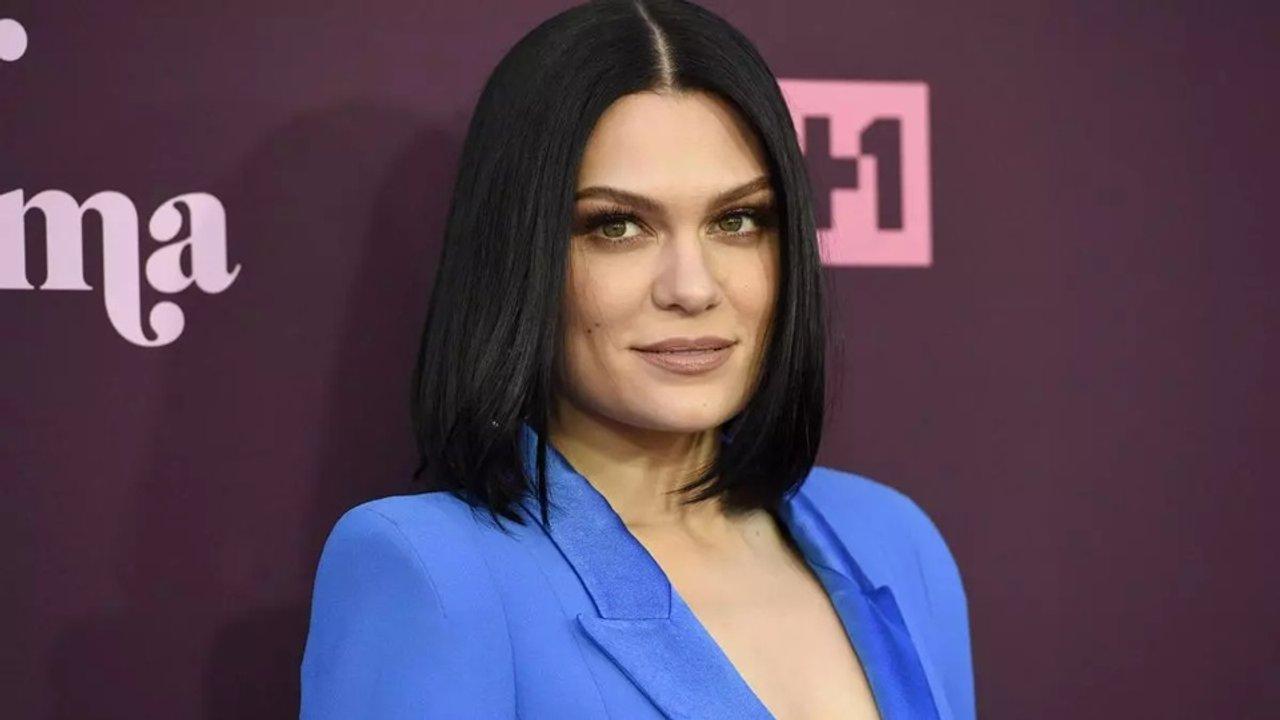 Jessie J anuncioacute que tiene caacutencer de mama