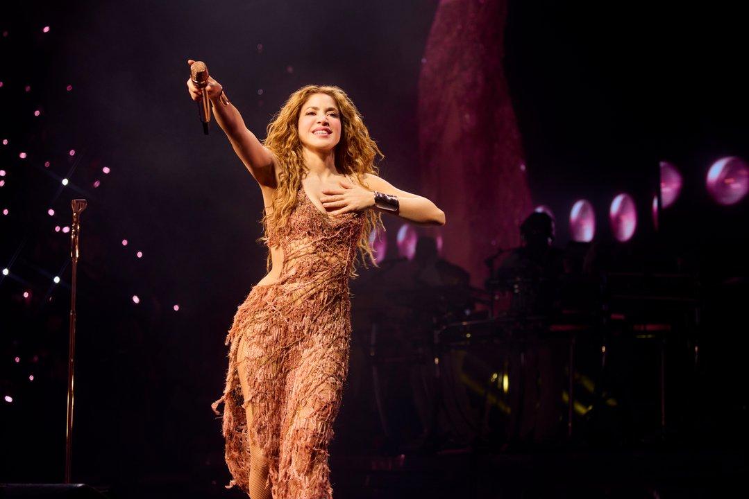 Shakira anuncioacute invitados de lujo para sus shows en Miami 