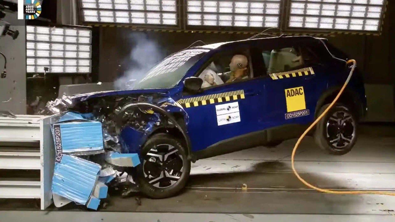 Es oficial- LatinNCAP aplazoacute a la Peugeot 2008 argentina por fallas de seguridad