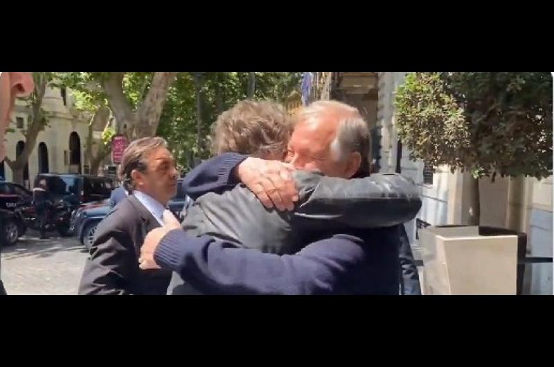 Milei llegoacute a Roma para firmar acuerdos de energiacutea reunirse con Meloni y conocer al papa Leoacuten XIV