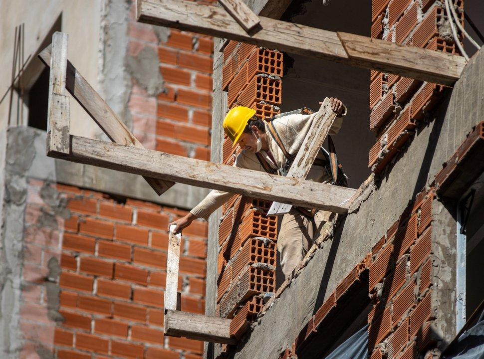 La venta de insumos para la construccioacuten retrocedioacute un 121-en-porciento- mensual en mayo