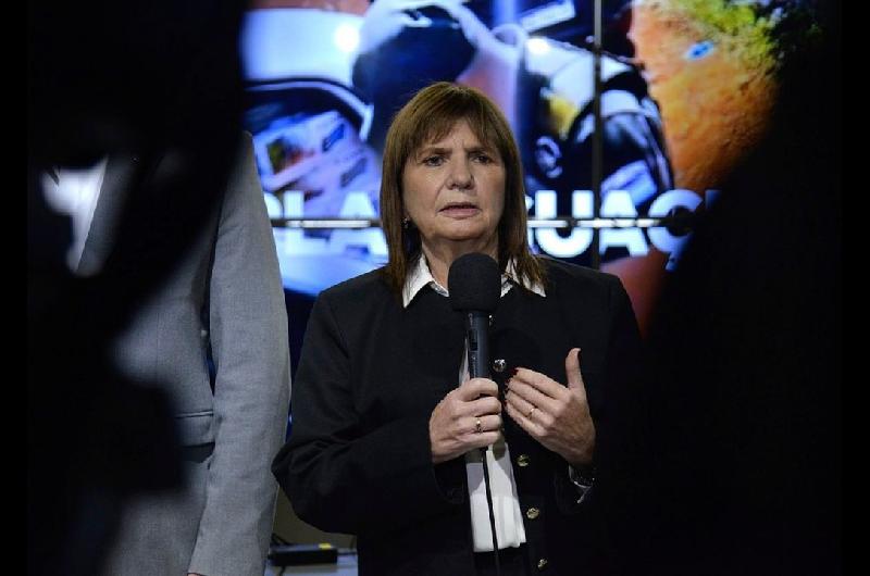 Patricia Bullrich cuestionoacute la sancioacuten de Newellrsquos- ldquoiquestSe actuoacute por decisioacuten propia o apretoacute la barrardquo