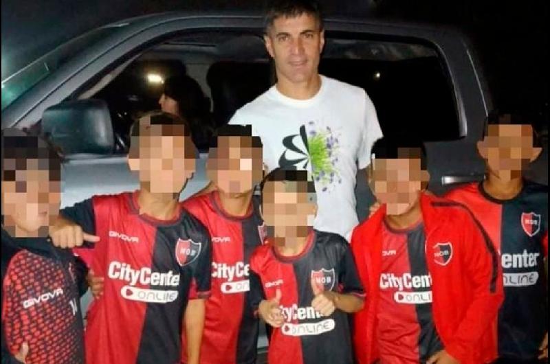 Ignacio Malcorra rompioacute el silencio tras la sancioacuten a los chicos de Newellrsquos que se sacaron una foto con eacutel