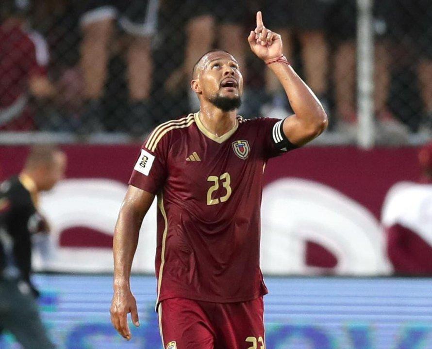 Venezuela vencioacute 2-0 a Bolivia y suentildea con el Mundial- se afianza en la lucha por la clasificacioacuten