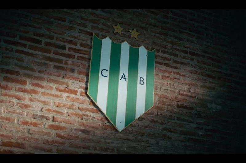 Inhibido por FIFA y en medio de un paro total- la insoacutelita decisioacuten de Banfield que desatoacute un escaacutendalo