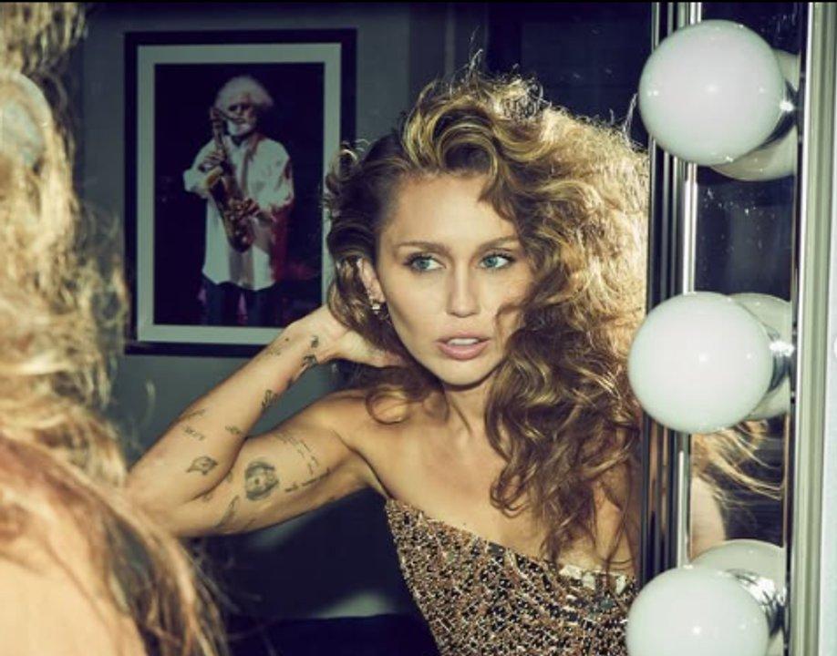 Miley Cyrus presentoacute en Nueva York su oacutepera pop experimental 