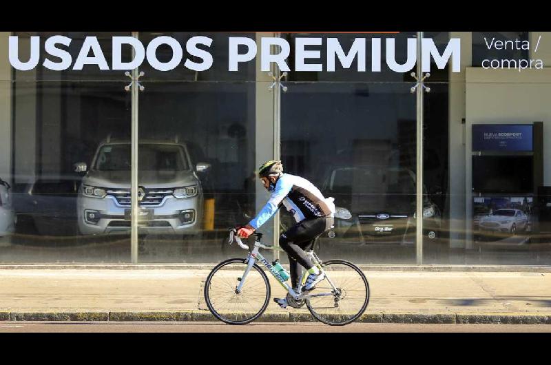 El efecto doacutelar colchoacuten impulsa la venta de autos usados- en queacute provincias del interior se disparoacute el mercado