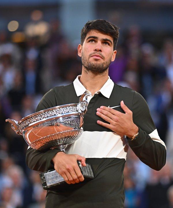 Carlos Alcaraz y una remontada histoacuterica del heredero indeclinable al trono de Roland Garros