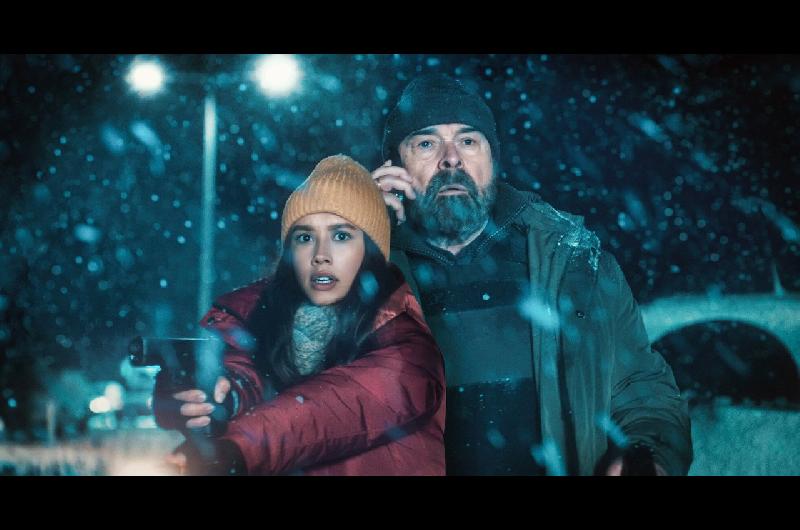 Coacutemo es Mikaela la peliacutecula espantildeola estaacute en el top 3 de lo maacutes visto de Netflix