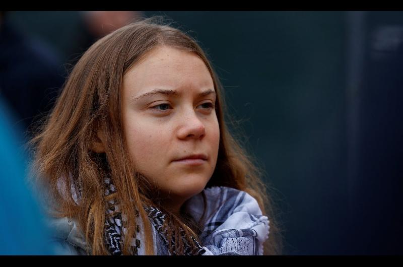 Tras el escaacutendalo de la Flotilla Greta Thunberg abandonoacute Israel- queacute pasoacute con los otros activistas