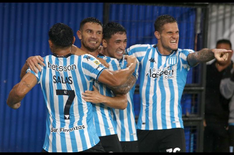 Un iacutedolo de Boca se sacoacute el sombrero con la delantera de Racing- ldquoSon dos tanquesrdquo