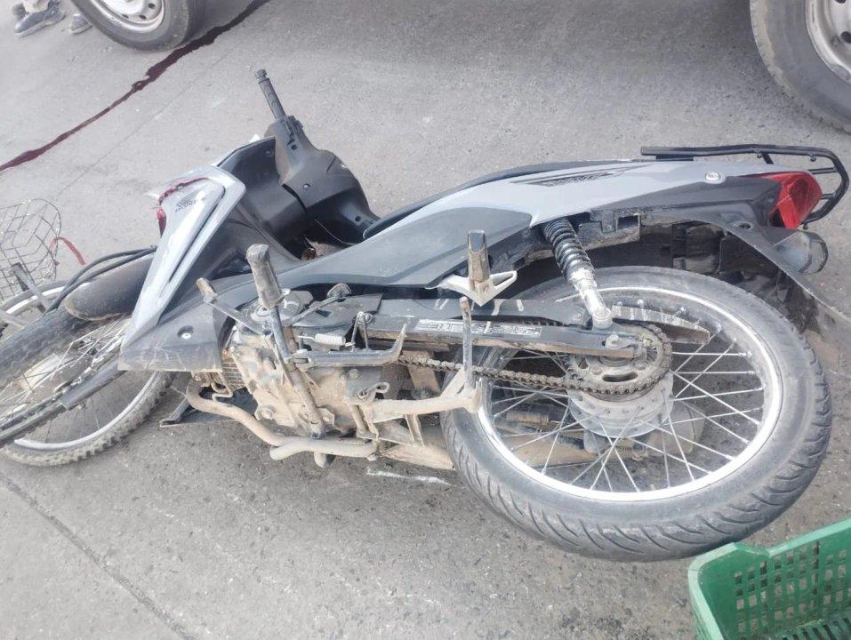 Un ciclista de 80 antildeos murioacute tras ser embestido por una moto en La Plata