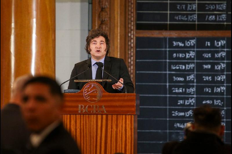 En la era Milei las empresas de energiacutea mineras alimenticias y financieras son las que maacutes plata ganan 