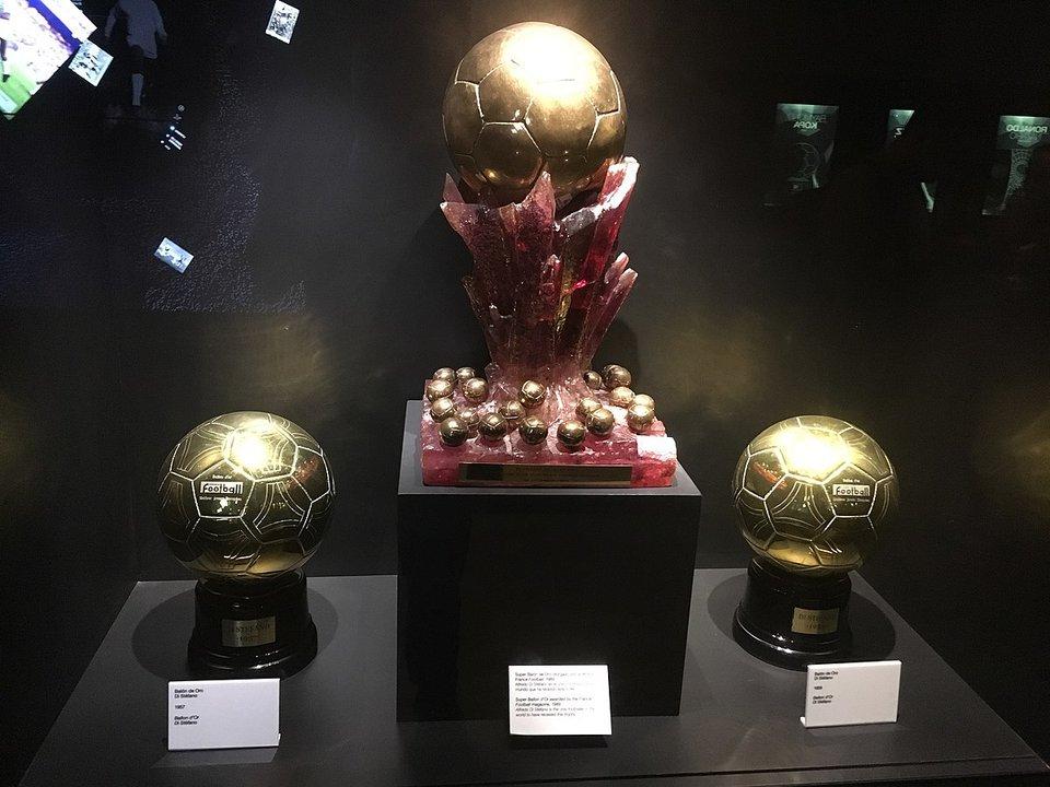 iquestSe volveraacute a entregar Las redes sociales del Baloacuten de Oro repasaron la historia del uacutenico Super Baloacuten de Oro