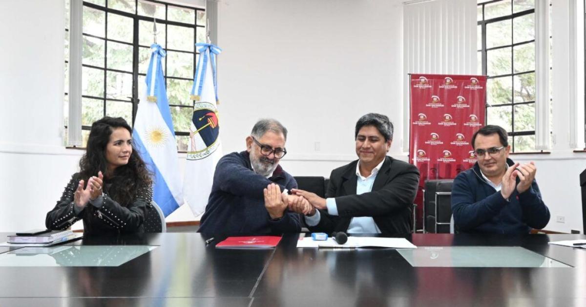 Convenio entre municipio y facultad 