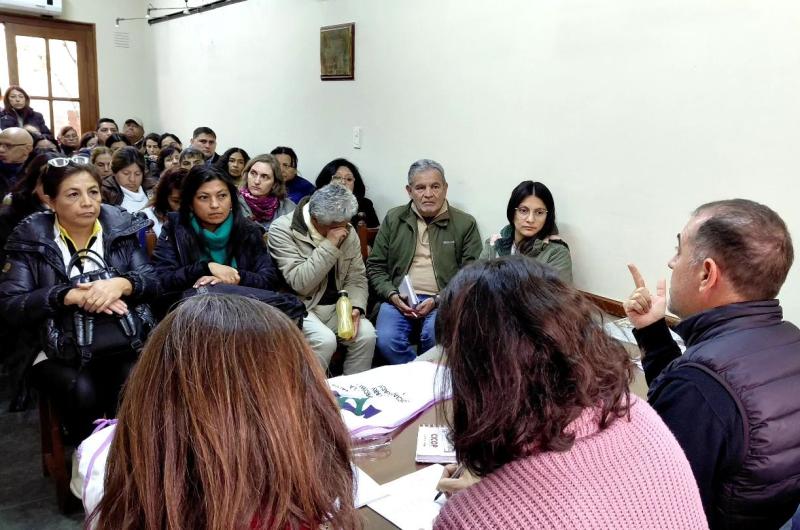 Apuap consideroacute insuficiente la propuestasalarial del gobierno provincial
