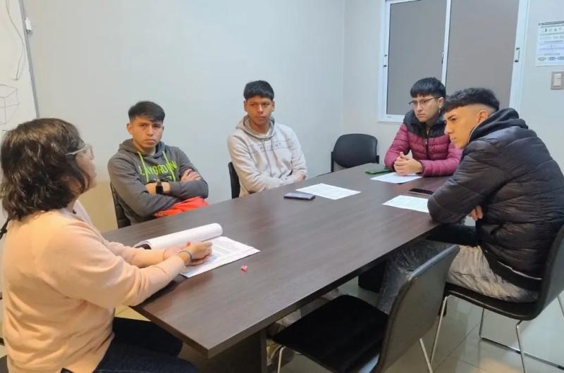 Acuerdo para que estudiantes de Higiene y Seguridad realicen pasantiacuteas