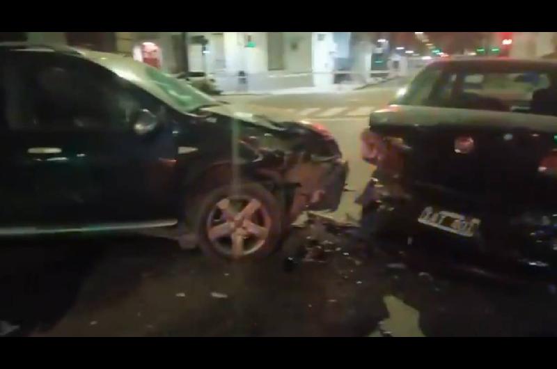 Choque entre dos autos en Balvanera