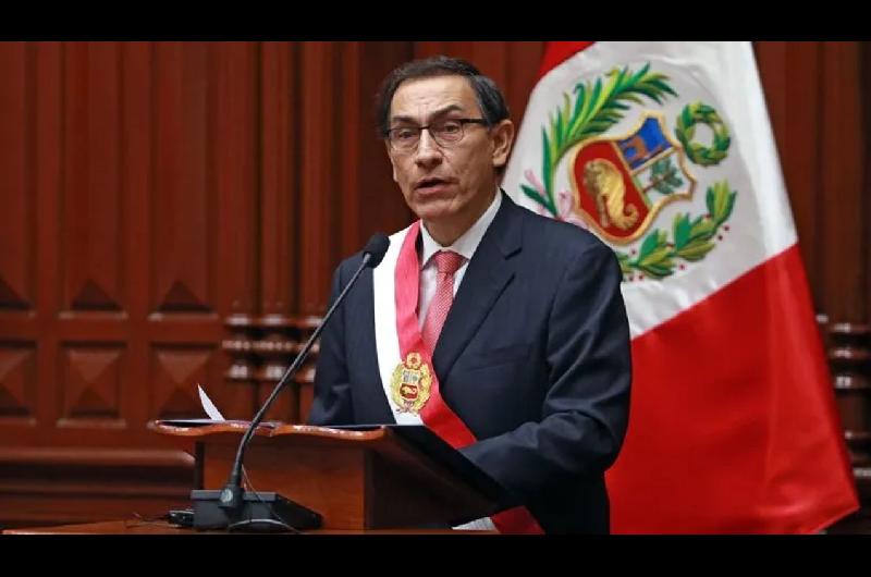 El Congreso de Peruacute inhabilita por 10 antildeos al ex presidente Martiacuten Vizcarra