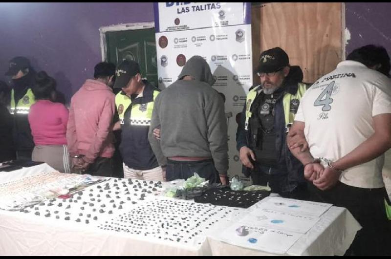 En muacuteltiples allanamientos detuvieron a 14 personas por venta de drogas