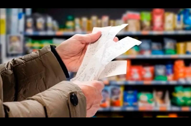 Dato oficial del INDEC- por primera vez en un antildeo bajoacute el precio de la canasta de alimentos