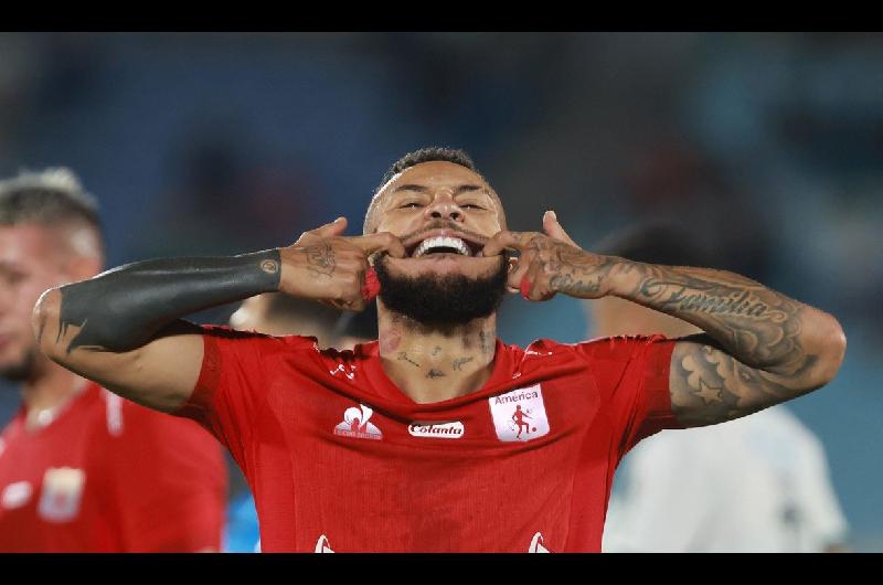 El jugador por el que se pelean Independiente y Racing- iquestquieacuten estaacute maacutes cerca