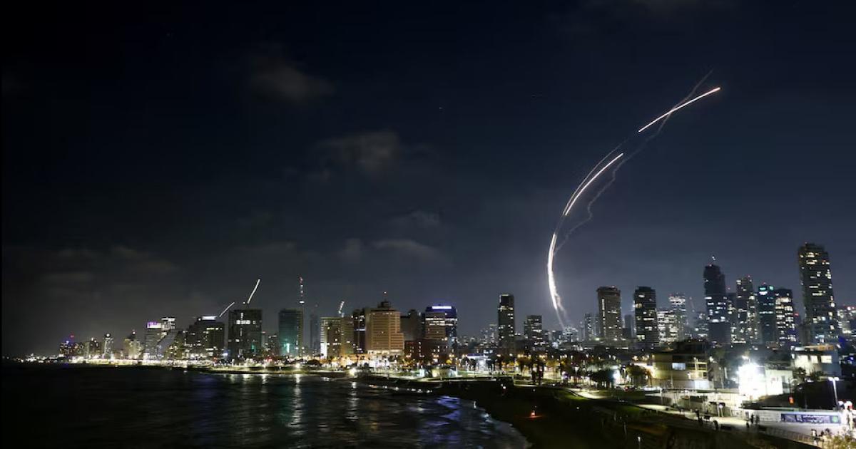Israel amplioacute su ofensiva contra Iraacuten que respondioacute con misiles