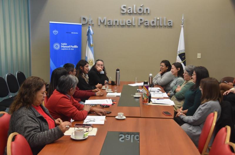 Buscan fortalecer espacios de salud mental para joacutevenes en situacioacuten de vulnerabilidad