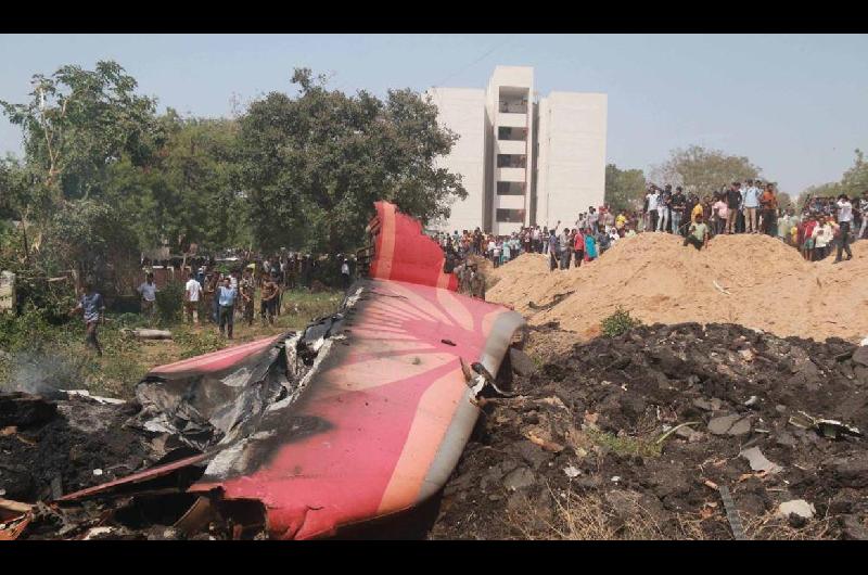 India inicia una investigacioacuten formal sobre el accidente aeacutereo- encontraron la caja negra