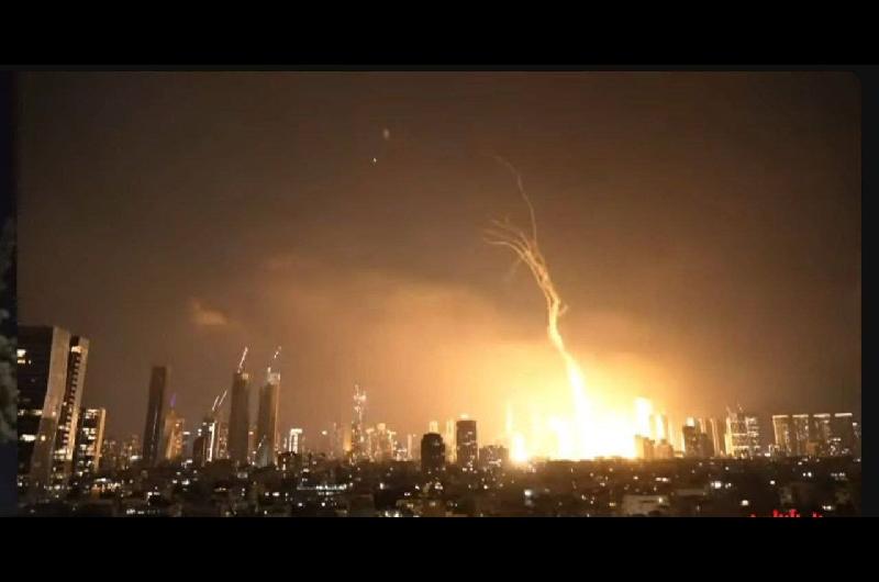 Israel bajo ataque- Iraacuten lanzoacute maacutes de 150 misiles y hay explosiones en Tel Aviv y Jerusaleacuten