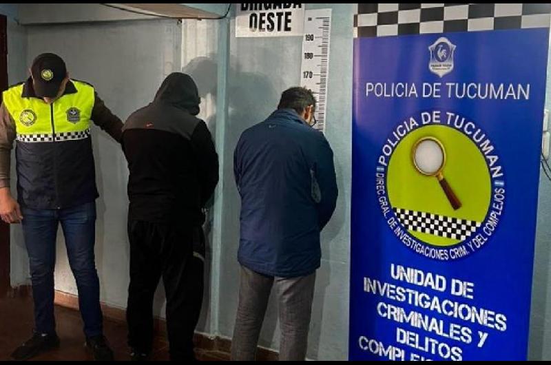 Fueron aprehendidos tras intentar evadir un control y agredir a los policiacuteas