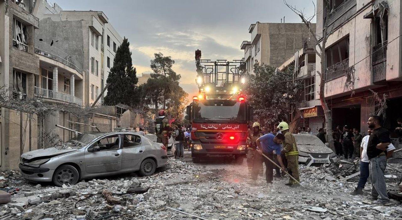 Iraacuten advierte que atacaraacute bases de EEUU Reino Unido y Francia si intervienen contra su ofensiva en Israel
