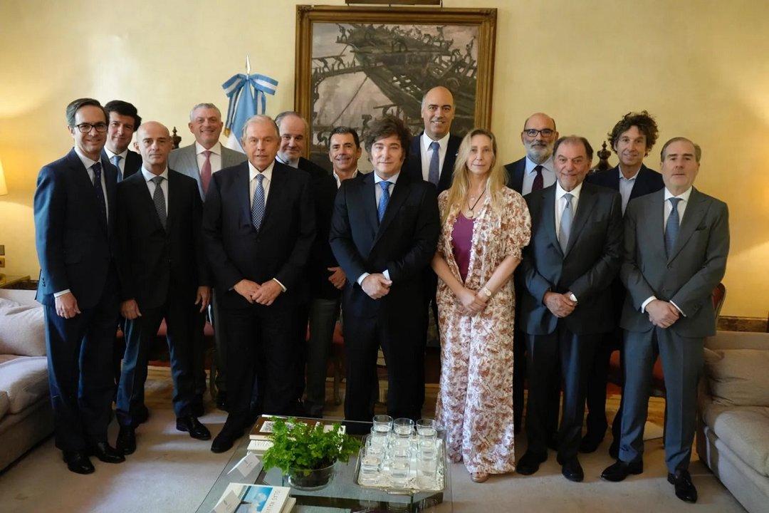 Milei presentoacute la nueva era econoacutemica de Argentina a empresarios en Espantildea
