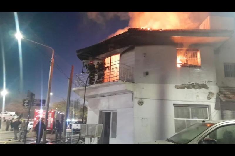 Conmocioacuten en Neuqueacuten- cuatro muertos y un herido grave al incendiarse su vivienda