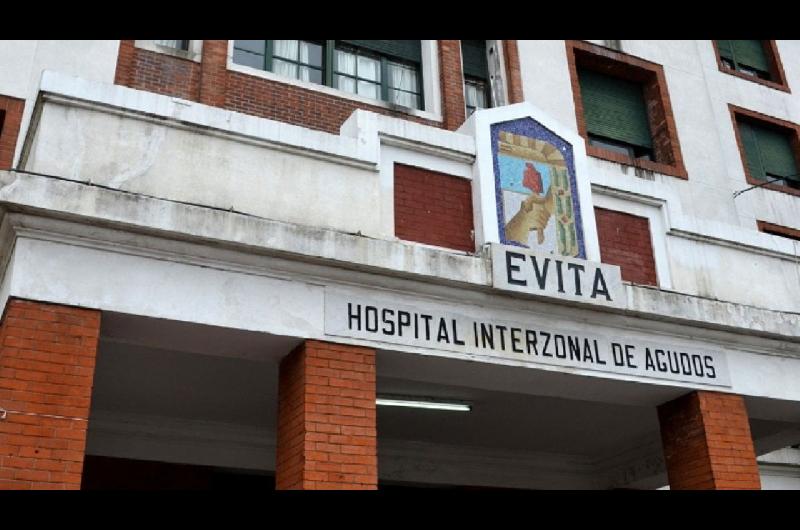 Un joven fue detenido por balear a su mamaacute y matar a un hombre en Lanuacutes