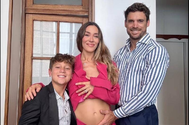 Jimena Baroacuten y Matiacuteas Palleiro presentaron a Arturo su hijo recieacuten nacido