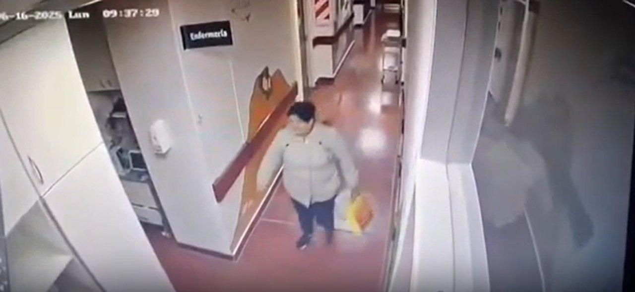 Visitoacute a su nieta en un hospital de Mar del Plata y quedoacute detenida por robarle el celular a una enfermera