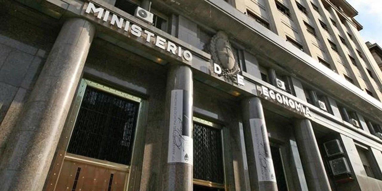 Economiacutea dispuso una nueva licitacioacuten de deuda con emisioacuten y ampliacioacuten de letras y bonos