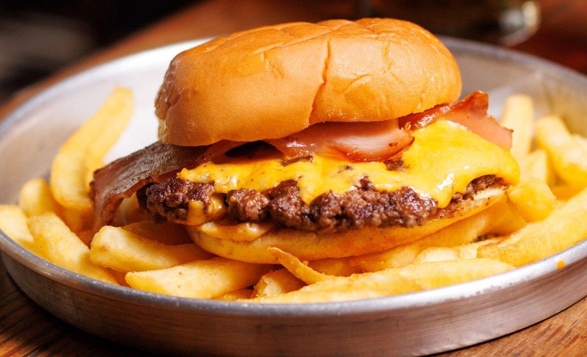 Hamburguesas REGALADAS a 299- cuaacutendo y doacutende conseguir la promo que congela el precio a 2017