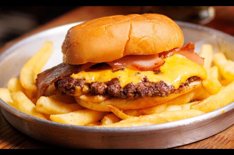 Hamburguesas REGALADAS a 299- cuaacutendo y doacutende conseguir la promo que congela el precio a 2017