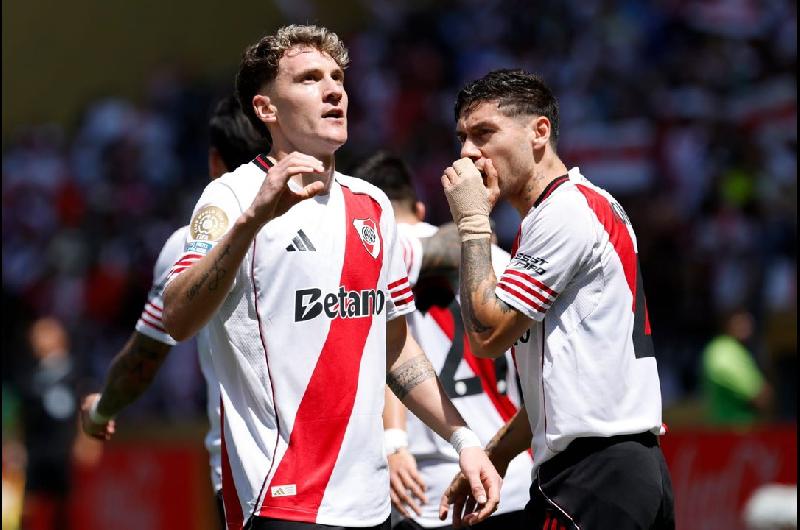 iexclGOL DE RIVER Colidio de cabeza pone el 1-0 ante Urawa Reds en el debut del Mundial de Clubes