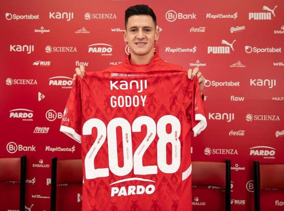 Leo Godoy es nuevo refuerzo de Independiente- contrato hasta 2028 y bienvenida en redes
