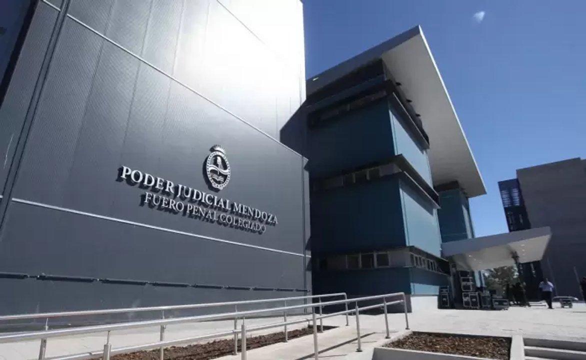 Mendoza- condenaron a un joven que atropelloacute a dos adolescentes por creer que le robaron una bicicleta