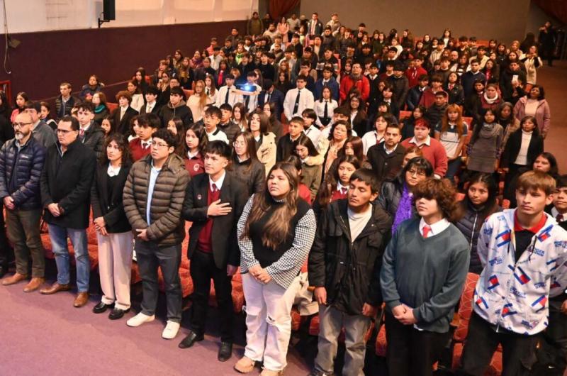 Realizaron la apertura del 32deg Concejo Deliberante Estudiantil en el Cine Select